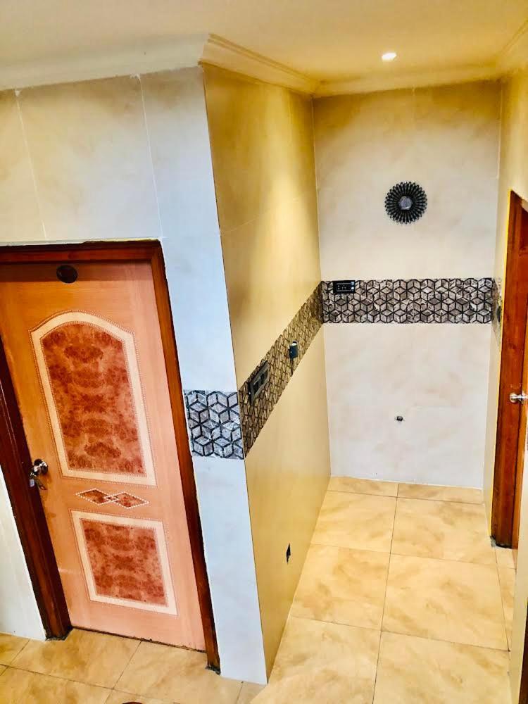 Hotel Tejasri Residency Vijayawada Exterior photo
