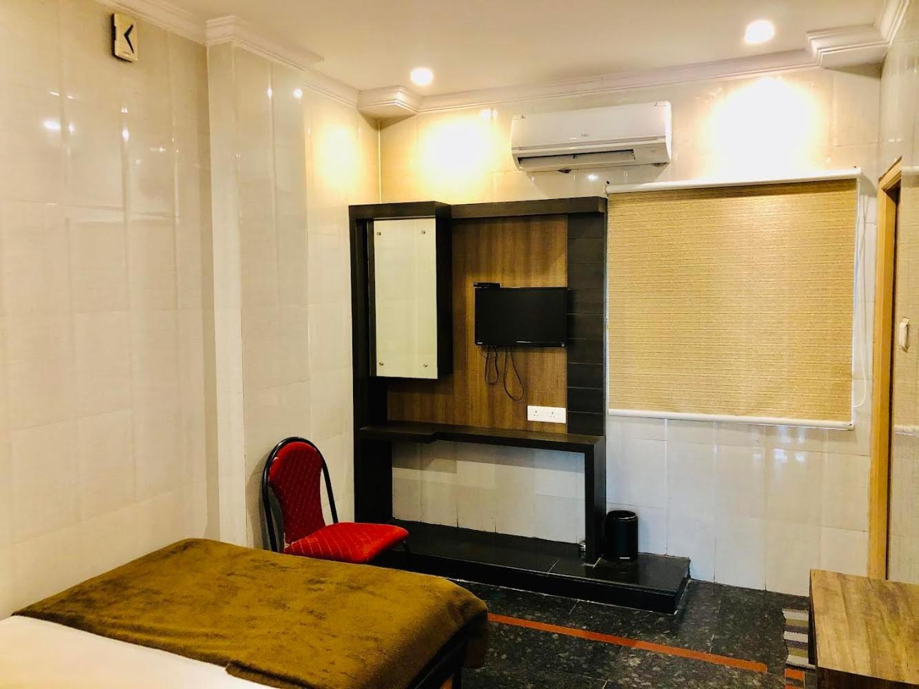 Hotel Tejasri Residency Vijayawada Exterior photo