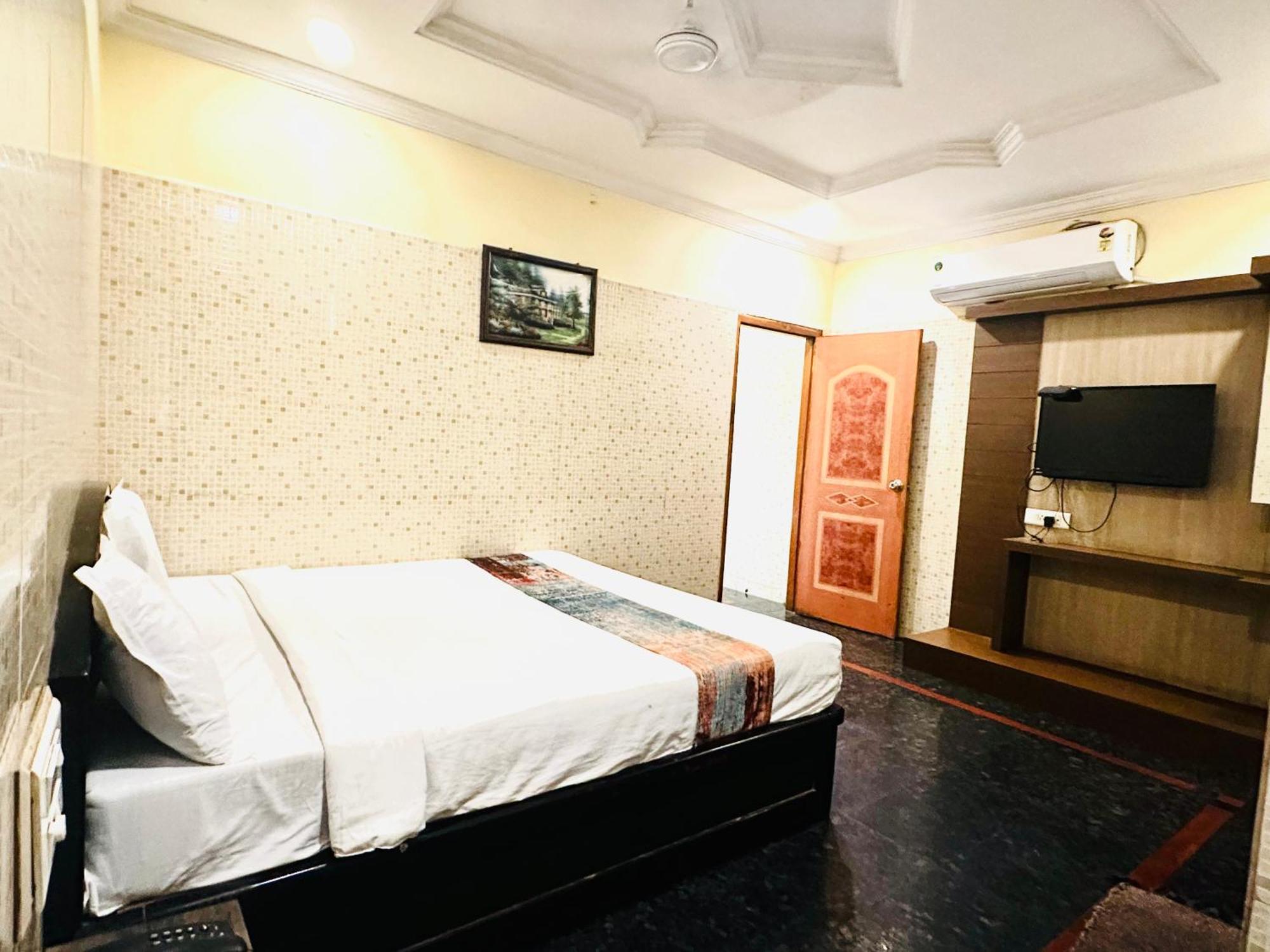 Hotel Tejasri Residency Vijayawada Exterior photo