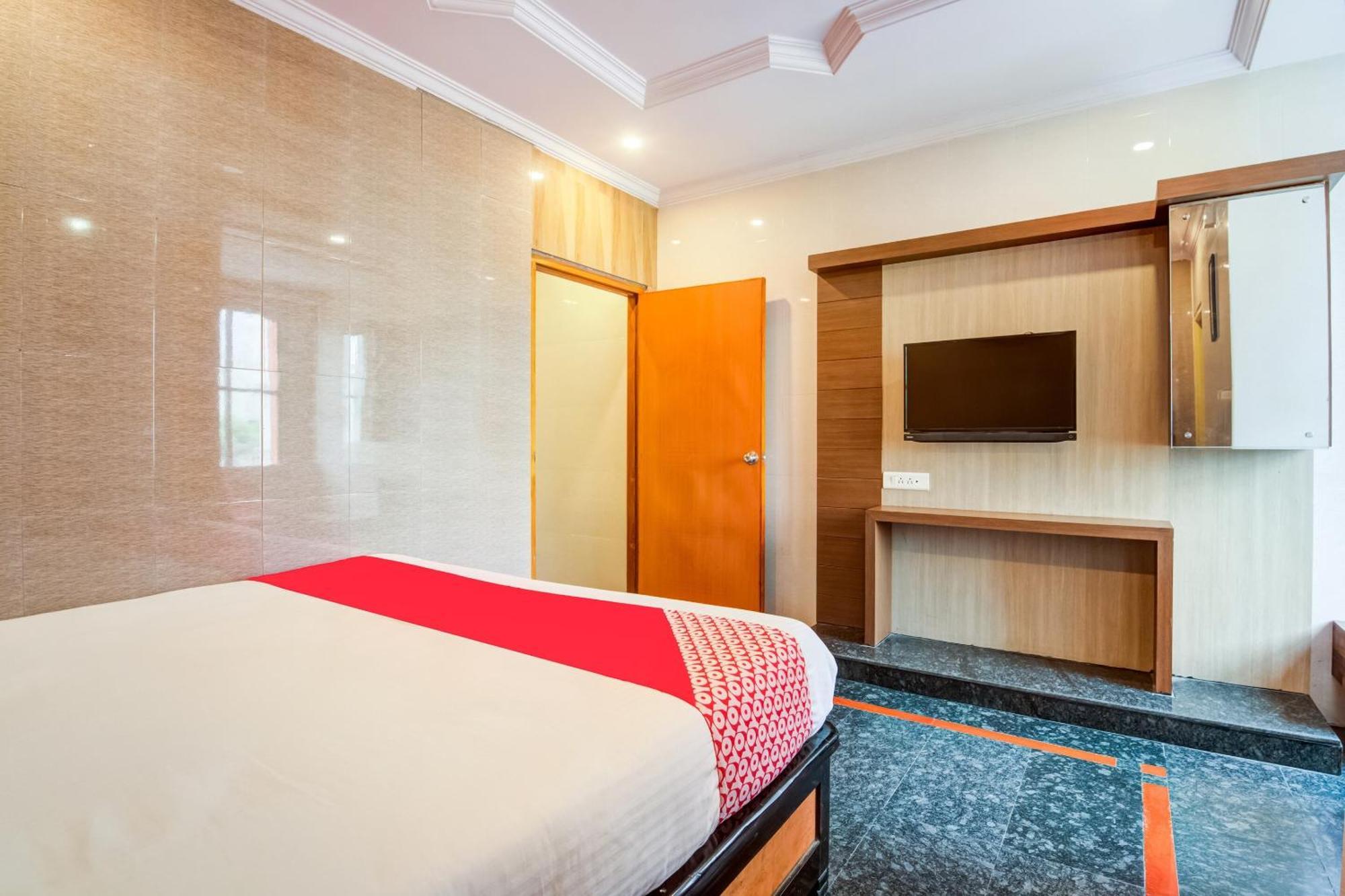 Hotel Tejasri Residency Vijayawada Exterior photo
